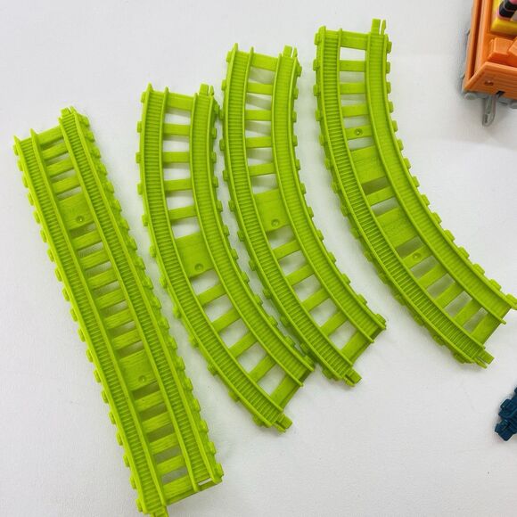 Thomas & Friends Motorized Toy Train Set Fix em Up Friends with Carly the Crane - Picture 2 of 9